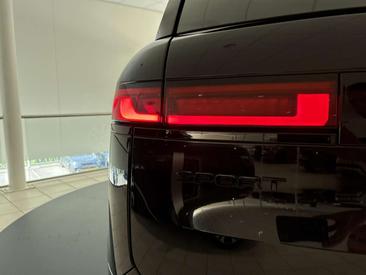 Land Rover Range Rover Sport P460e — photo 36