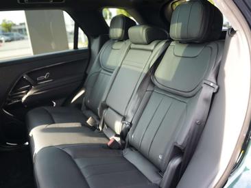 Land Rover Range Rover Sport P460e — photo 30