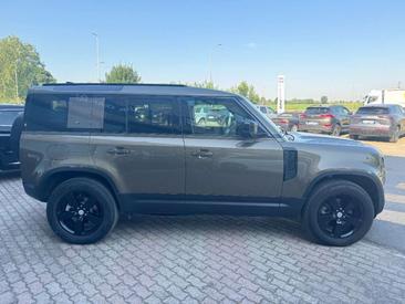 Land Rover Defender 90 D200 MHEV — photo 4