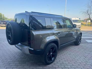 Land Rover Defender 90 D200 MHEV — photo 5