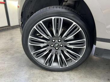 Land Rover Range Rover Velar P250 — photo 10