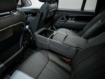 Land Rover Range Rover P550e — photo 24