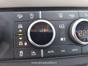 Land Rover Defender 110 D250 MHEV — photo 22