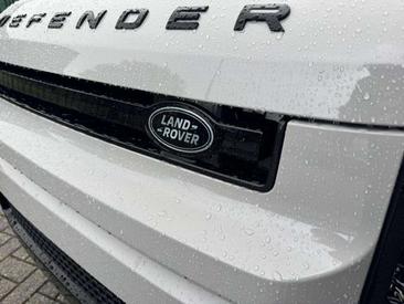 Land Rover Defender D350 — photo 8