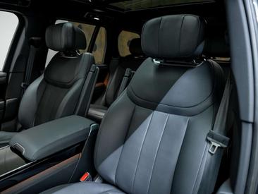 Land Rover Range Rover P550e — photo 37