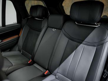Land Rover Range Rover P550e — photo 40