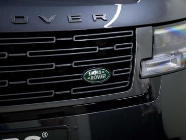 Land Rover Range Rover P550e — photo 42