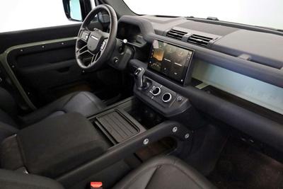 Land Rover Defender 110 D300 MHEV
