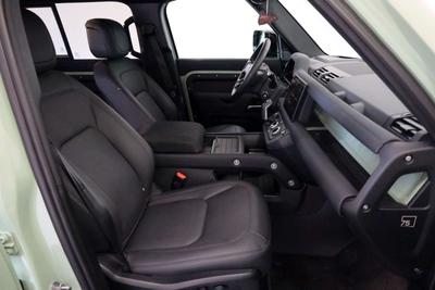 Land Rover Defender 110 D300 MHEV