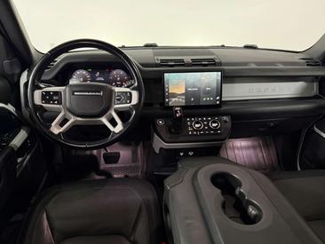 Land Rover Defender 110 D300 MHEV — photo 16