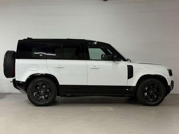 Land Rover Defender 110 D300 MHEV — photo 18