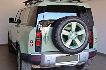 Land Rover Defender 110 D300 MHEV — photo 8