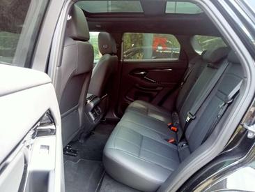 Land Rover Range Rover Evoque P300e — photo 10