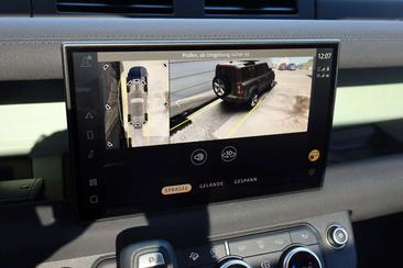 Land Rover Defender 110 D300 MHEV — photo 11