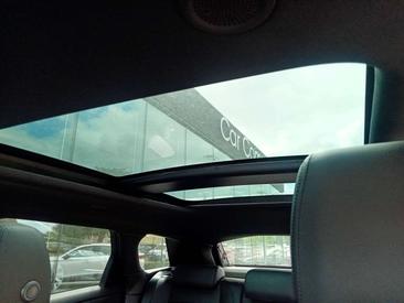 Land Rover Range Rover Evoque P300e — photo 13