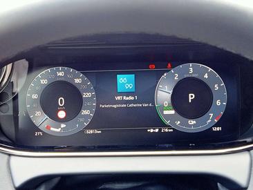 Land Rover Range Rover Evoque P300e — photo 15