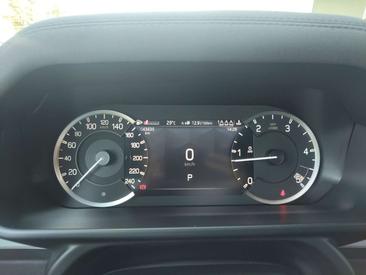 Land Rover Defender 90 D200 MHEV — photo 9