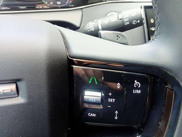 Land Rover Range Rover Evoque P300e — photo 17