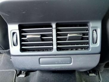 Land Rover Range Rover Evoque P300e — photo 23