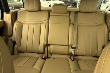 Land Rover Range Rover P460e — photo 12