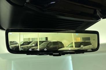 Land Rover Range Rover P460e — photo 30