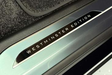 Land Rover Range Rover P460e — photo 31