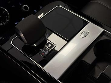 Land Rover Range Rover Velar D200 — photo 16