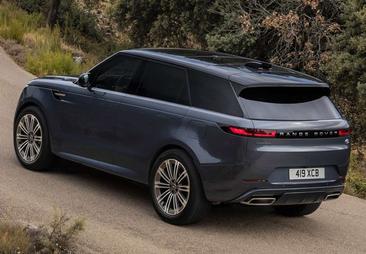 Land Rover Range Rover Sport HST — photo 17