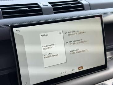 Land Rover Defender 110 D300 MHEV — photo 28