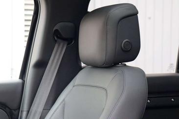Land Rover Defender 110 Hard Top D250 — photo 15