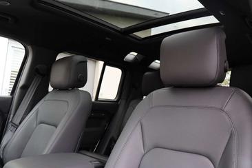 Land Rover Defender 110 Hard Top D250 — photo 16