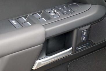 Land Rover Defender 110 Hard Top D250 — photo 17