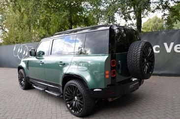 Land Rover Defender 110 P400e — photo 4