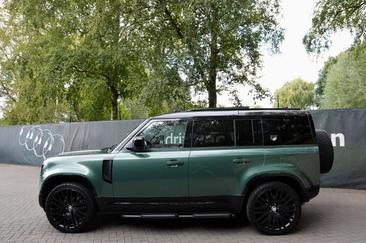 Land Rover Defender 110 P400e — photo 5