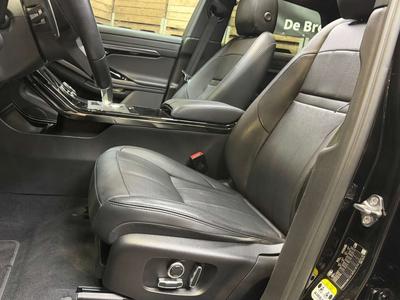 Land Rover Range Rover Evoque P300e