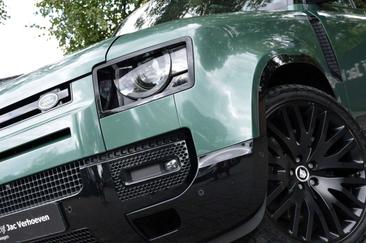 Land Rover Defender 110 P400e — photo 9