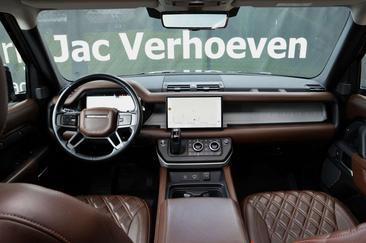 Land Rover Defender 110 P400e — photo 13