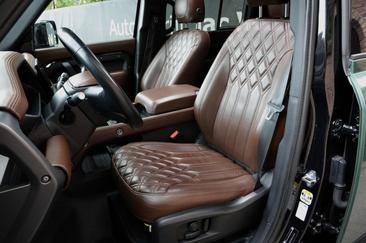 Land Rover Defender 110 P400e — photo 14