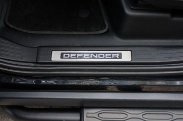 Land Rover Defender 110 P400e — photo 24