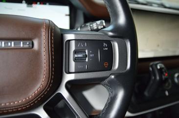 Land Rover Defender 110 P400e — photo 27