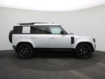 Land Rover Defender 110 P400e — photo 5