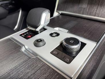 Land Rover Range Rover D300 — photo 27