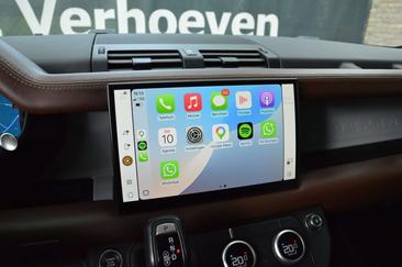 Land Rover Defender 110 P400e — photo 34