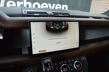 Land Rover Defender 110 P400e — photo 44