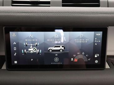 Land Rover Defender 110 P400e — photo 18