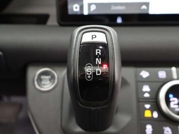 Land Rover Defender 110 P400e — photo 24