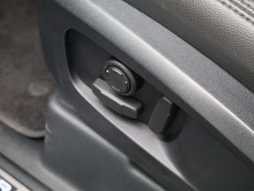 Land Rover Defender 110 P400e — photo 31