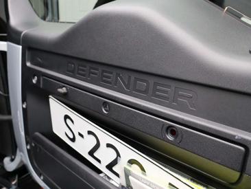 Land Rover Defender 110 P400e — photo 34