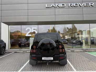 Land Rover Defender 90 D200 MHEV — photo 4