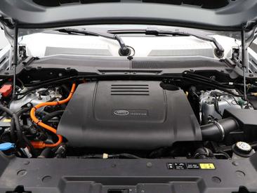 Land Rover Defender 110 P400e — photo 40